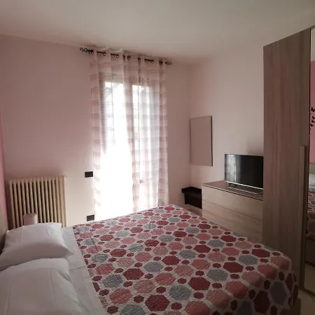 Beb I Portici فندق مبيت وإفطار 3*