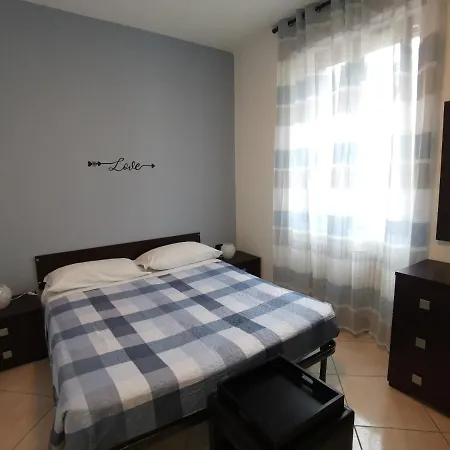 Beb I Portici فندق مبيت وإفطار تْشيرنوبيو