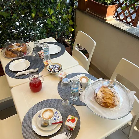 فندق مبيت وإفطار Beb I Portici