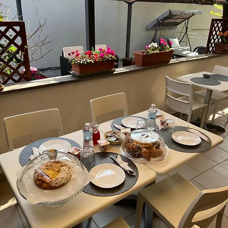 فندق مبيت وإفطار Beb I Portici