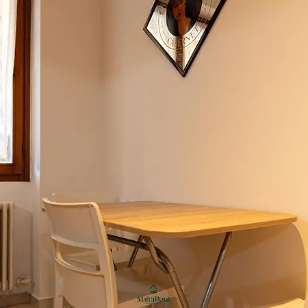 Oda ve Kahvaltı I Portici -