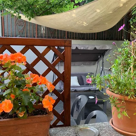 Bed and Breakfast Beb I Portici Τσερνόμπιο